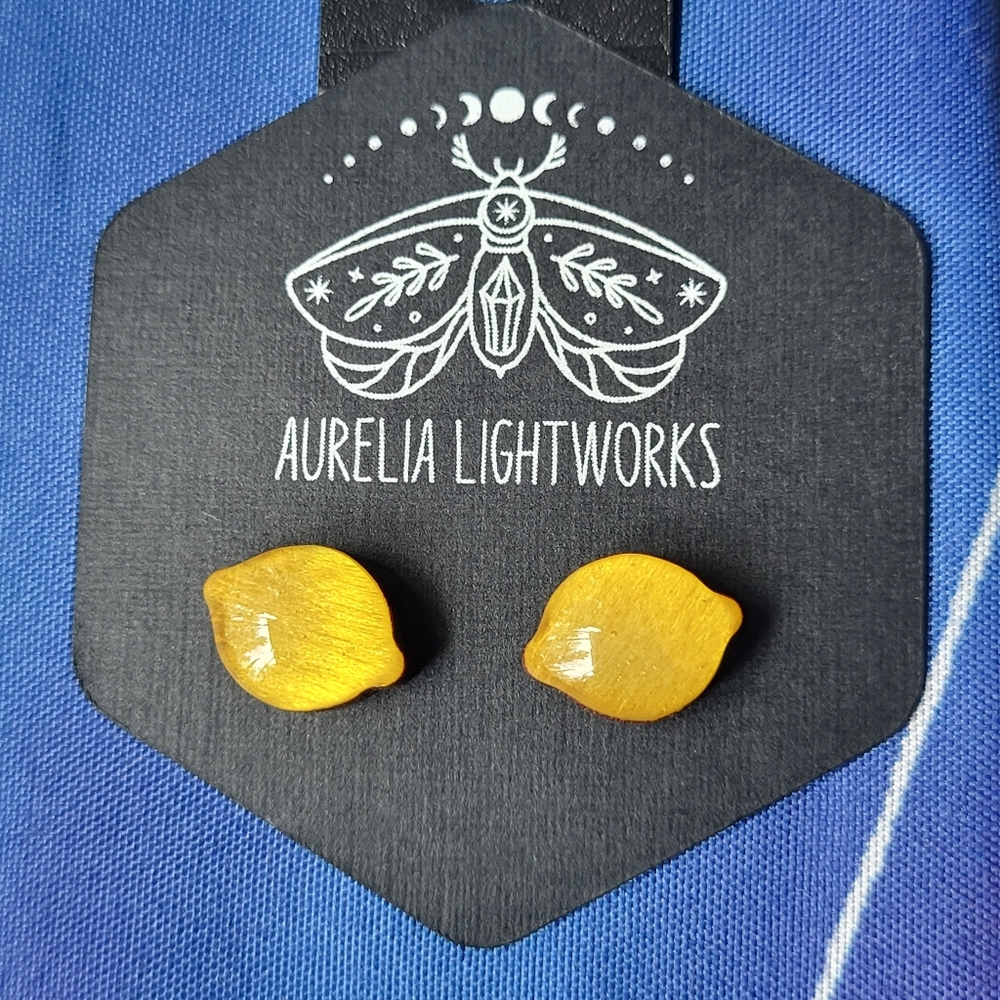🍋 Shiny lemon stud earrings